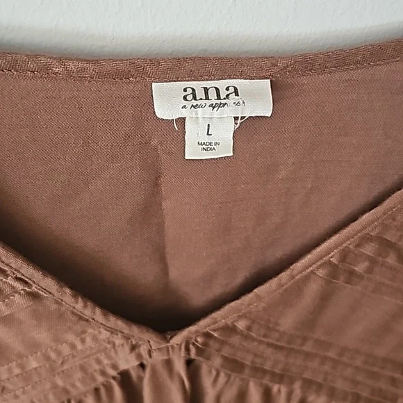 ana light brown top (L) - Picture 2 of 8